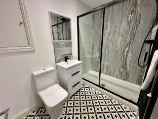 The Savannah Suite - Stunning Studio - 9