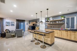 Luxury & spacious 2 bedroom apartment with balcony RGAT1-1 - 8