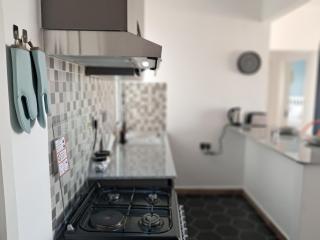 Modern Comfort & Open Views in Unity East - 4