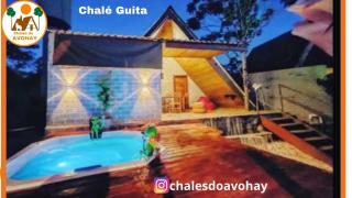 CHALÉS do AVOHAY, lindo chalé com privativa banheira hidromassagem aquecida, apenas 2 minutos da Vila de São Jorge Chalé Guita - 2