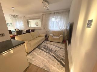 LEYDENE by BOURNECOAST - A Spacious Family Home with a Garden and WIFI - HB8488 - 2