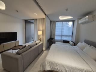 Beachfront Veranda Residence - 4