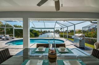 CoralVilla Sunshine Bay - pool, great view, south-facing, BBQ, boat dock - 1