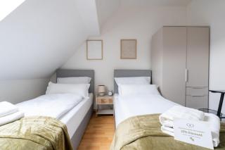 Large Maisonette I 90 m2 I For Groups & Families I 9 Guests I 3 Rooms - 6