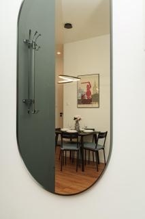 City Center Gem Huge Patio, AC & Modern Design - 4