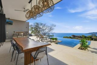 Infinity Pool Villa , 4 Suites & Private Casita - Tamarindo - 6