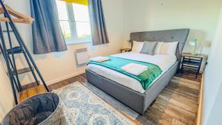 Piazza 2 bed 2 bath APT close to Cardiff Bay and WMC with Private Parking - Cardiff - 3