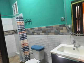 Private Room with Bathroom at Lily's Home - 3