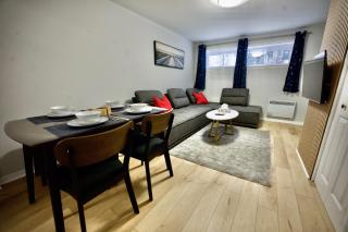 Modern, cozy, near Metro, Place Bell, Free Parking - 2