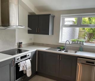 Family 4-bed Limerick Christmas Market Getaway - 6