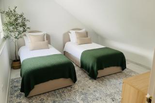 Elviria 2-level Apt Beach-Pool access, fully equipped - 5