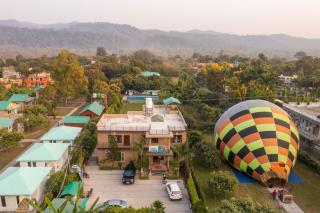 Corbett evergreen hotel and resort - 9