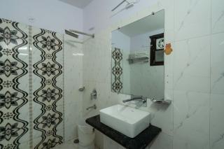 Corbett evergreen hotel and resort - 7