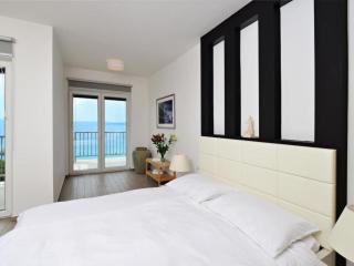 Holiday Home Ferienvilla Mar - Insel Krk - Direkt am Strand by Interhome - 2