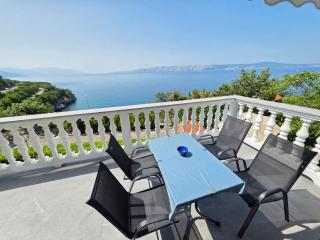 Apartment Wohnung mit Meerblick- 150 m vom Strand entfernt by Interhome - 0
