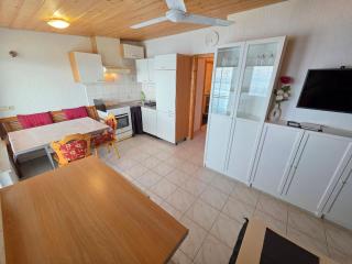 Apartment Wohnung mit Balkon- 150 m vom Strand entfernt by Interhome - 1