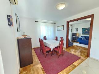 Apartment Wohnung für 6 Personen- 150m vom Strand entfernt by Interhome - 6