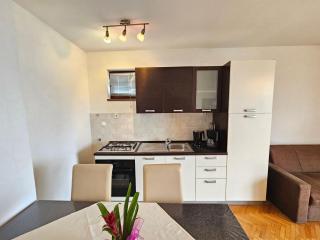 Apartment Wohnung mit Balkon mit Meerblick by Interhome - 1