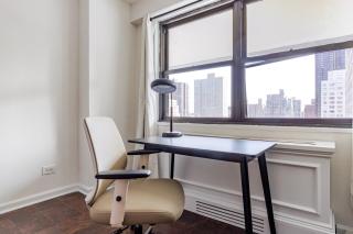 Blueground Yorkville pool nr Central Park NYC-2219 - 2