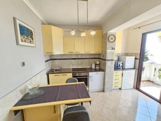 Apartment Wohnung für 2 Pers- mit Balkon by Interhome - 2