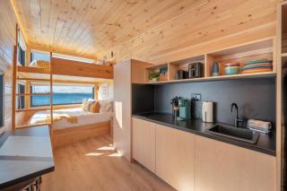 Luxury Waterfront Cabin 6 - 5