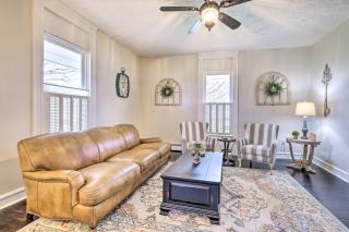 Renovated Farmhouse w Mountain Views and Fire Pit - 1