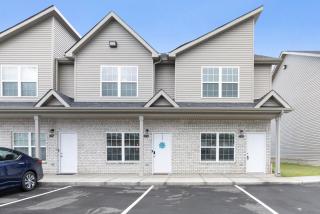 Legacy Executive Retreat Modern 2BR Townhome Near Ft Campbell - 8
