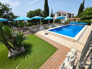 Apartment Wohnung mit Terrasse - Gemeinschaftspool by Interhome - 8
