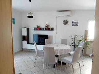 Apartment Delfa Pećarina by Interhome - 1