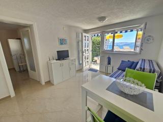 Apartment Wohnung mit Terrasse- Grill- Parkplatz by Interhome - 5