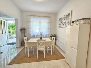 Apartment Wohnung mit Terrasse- 200m vom Strand entfernt by Interhome - 8