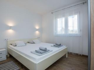 Apartment Apartment Pejakovic 1 by Interhome - 2
