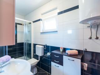 Apartment Apartment Hudic 3 by Interhome - 2