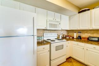 3 Mi to Dtwn Fort Myers Condo with Pool Access - 4