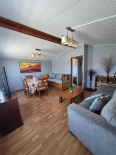 Amplia Casa Totalmente Equipada - 0