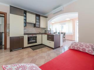 Apartment Apartment Hudic 1 by Interhome - 4