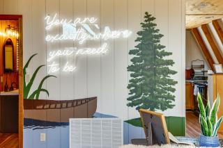 Hot Tub and Barrel Sauna! Lakefront Innsbrook Chalet - Wright City - 3