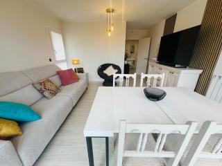 Gestiona2R - Apartamento con terraza a 2,5km de las playas - 2