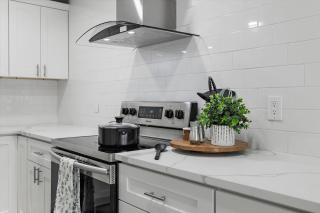 Zen Work Retreat/Sleeps10 Min to Mall& Conv Ctr - 8