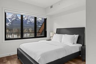 Premier Suite & Penthouse Loft - Sleeps 16 - 5