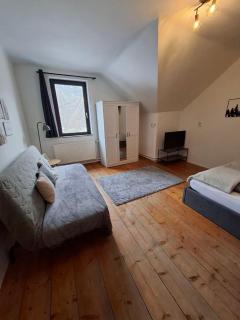 Wanderlust Family Suite - Self Check-In, near Ski Area - 2