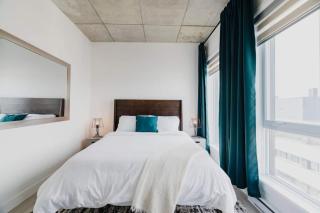 Sunset City City views & sunsets Rooftop pool - Québec - 7