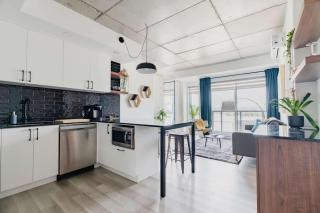 Sunset City City views & sunsets Rooftop pool - Québec - 5