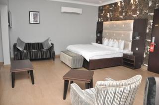 Tudor House Hotel - 5