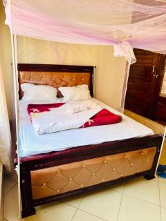 The duke's cheerful Naguru - 0