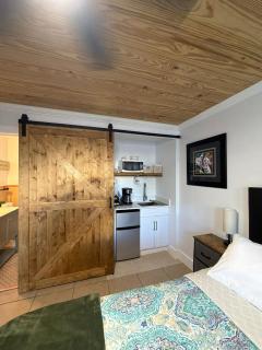 Keese's Cottages by the Ocean - 3