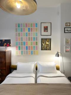 Luxury Bauhaus Apartment - 2