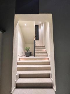 Brand New Modern Apartment, 2 Bedrooms and 2 Bathrooms - 6