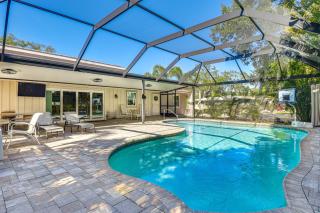 Peaceful 3-Bedroom Home with Pool in Sarasota - 7