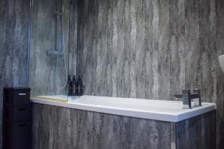 3-bedroom house for contractors in Birstall, Leeds - 8